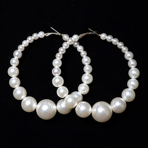 The “PEARLfect ⚪️ Pearl Hoop” Earrings - Alabaster Box Boutique