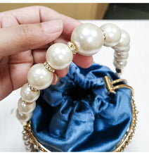Load image into Gallery viewer, &quot;Locked In A 🔐Cage&quot; Purse - Alabaster Box Boutique