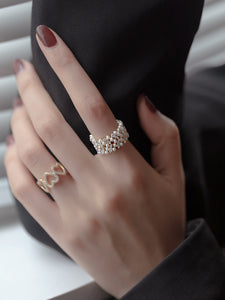 The “PEARLfect ⚪️ Adjustable Ring” - Alabaster Box Boutique